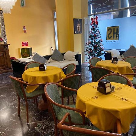 Hotel Select SantʼIlario dʼEnza Dış mekan fotoğraf